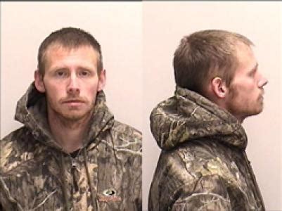 Jason Daniel Thompson A Registered Sex Violent Or Drug Offender In TOPEKA KS At