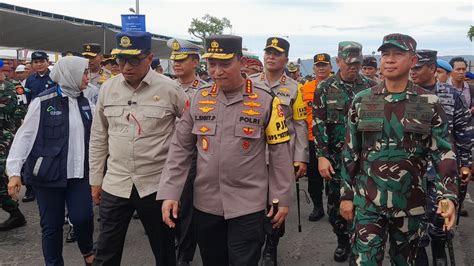 Menhub Kapolri Dan Panglima TNI Tinjau Arus Mudik Di Pelabuhan