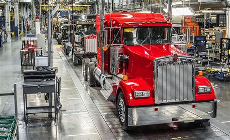 assembly plant   year kenworth truck  assembly