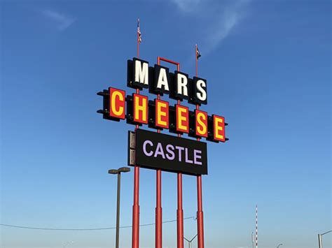 Discover Wisconsins Immense Cheese Shop Where A Day Of Cheesy