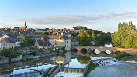 Ville M Di Vale De Beaumont Sur Sarthe Film France