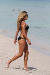 Sylvie Van Der Vaart Another Bikini Another Day On A Beach In Miami 10 8 13 MQ Phun Org Forum