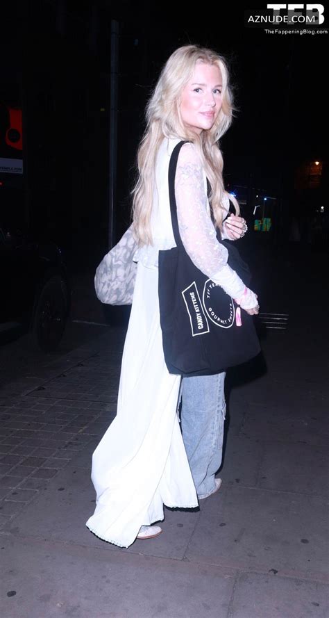 Lottie Moss Sexy Seen Flaunting Her Hot Tits Outside Jamie Laings Party In Shoreditch Aznude