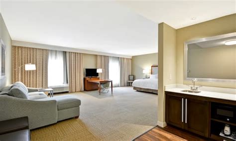 Hampton Inn & Suites North Charleston Airport Hotel Rooms