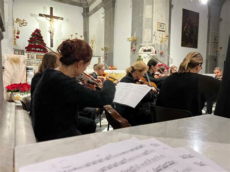 A Vico Equense Lapplauditissimo Concerto Di Santo Stefano Allinterno