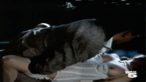 Naked Mal Ramba In La Storia Di Lady Chatterley