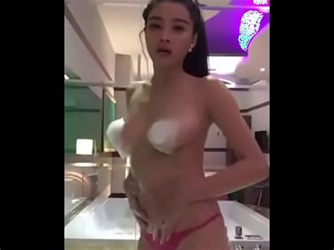 En vivo Holy Nun Lam Hang se baña desnuda 01 11 YouTube 720p XVIDEOS