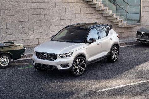 Mazda Cx 30 Vs Volvo Xc40 Oto