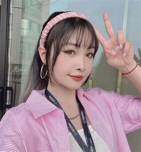 Vẻ đẹp của hot girl Wushu Việt Nam đang gây sốt tại SEA Games