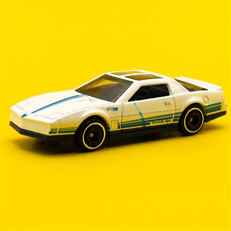 Машинка Hot Wheels 84 Pontiac Firebird Коллекционная Кейс A 2024 купить с доставкой по