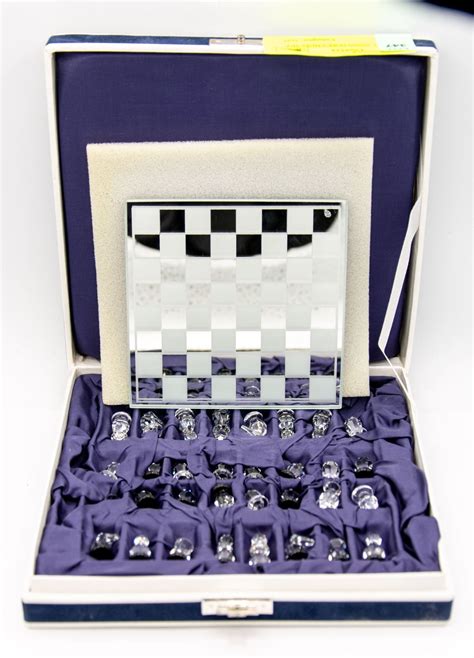 PRECIOSA MINIATURE CHESS SET