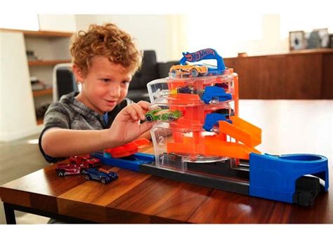 Set De Juego Super Spin Dealership Hot Wheels City Pacifiko Guatemala