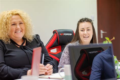 The Ultimate Guide to Virtual Assistants - The Edwards Company