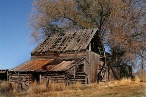 17 Best images about Just love old barns, and would love to know their history! on Pinterest ...