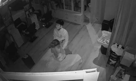 Phim Sex Hack Camera Ch Ch Salon T C V Anh Shipper Giao H Ng M