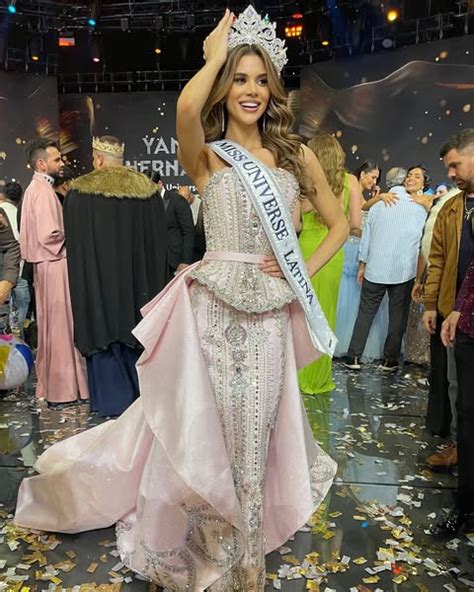 Yamilex Hern Ndez Es La Primera Miss Universe Latina El Periodiquito