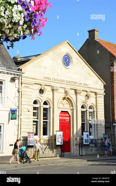 The 19th century Corn Exchange Theatre, Market Place, Wallingford ...