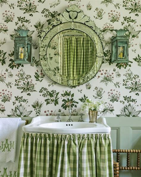 Chintz And Gingham Reign Supreme At These Sister Cottages In Palm Beach