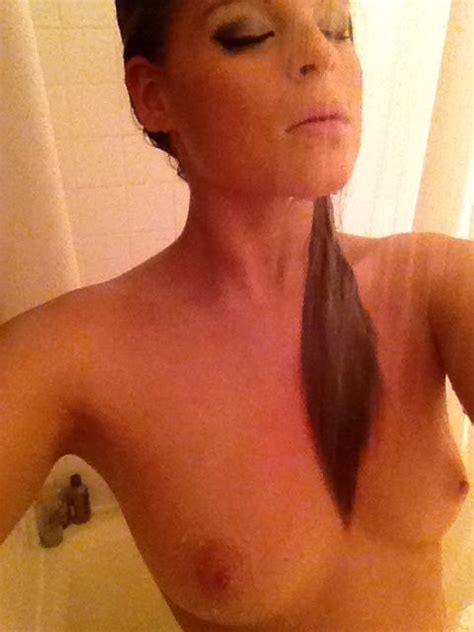 Ashley Pac nude pics página 1