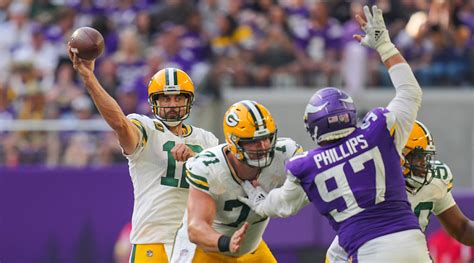 Vikings Packers Week Odds Lines And Spread