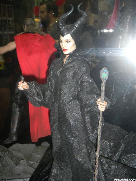 Hot Toys Figures Photo Gallery