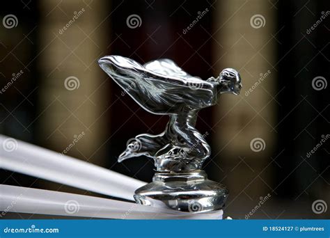 Rolls Royce emblem on car editorial photography. Image of black - 18524127