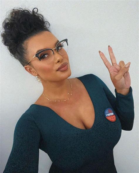 Joy Taylor (FS1) : r/hot_reporters