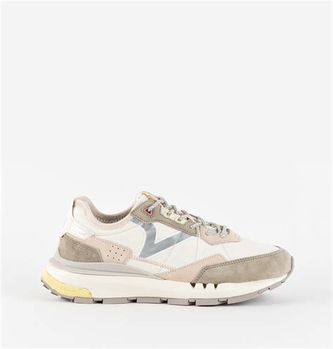 Patients react as Blue Cross Hospital Victoria opens a new wing 36