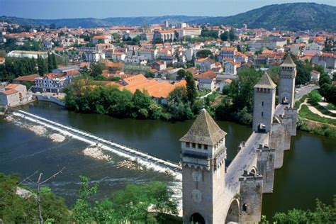 Visiter Cahors France Guide De Voyage Cahors Petit Futé