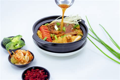 Phát sốt với cấp độ cay tại Mì cay Hot Hot Mì cay Hot Hot