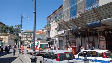 Scafati Morto Sul Lavoro A Anni Indagate Cinque Persone