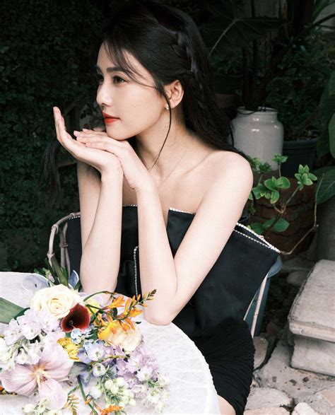 China Entertainment News Bai Lu Poses For Photo Shoot