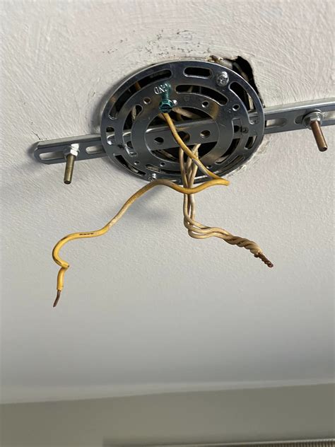 Which Wire Is The Neutral And Hot In My Ceiling Light Fixture