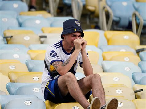 "Único rey", la cargada desde un avión de los hinchas de Independiente