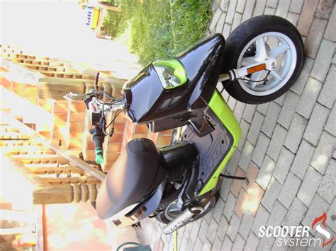 MBK Booster Naked BCD