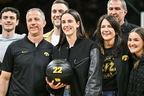 SAD NEWS: Indiana Fever’s No. 1 superstar Caitlin Clark and her family ...