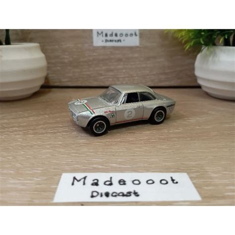 Jual Hot Wheels Premium Alfa Romeo Giulia Sprint GTA Cars Donuts Loose Shopee Indonesia