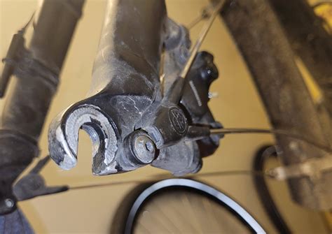 damage aluminium fork dropouts hit floor   worry bicycles
