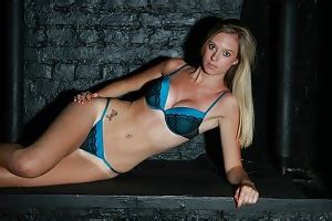 Amateur Mifs And Girls Lingerie Panties And Bra Porn Pic