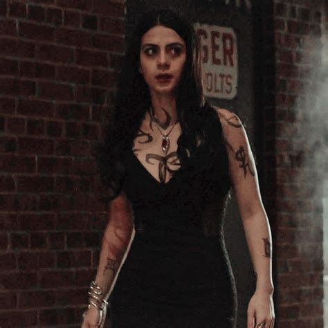 Isabelle Lightwood Icon Fashion Isabelle Lightwood Little Black Dress