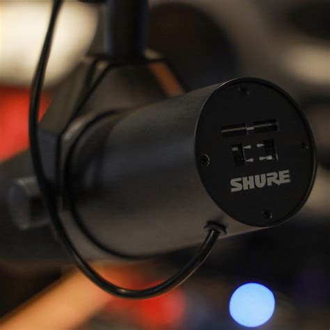 Купить вокальный микрофон Shure SM7B по цене от 49900 руб ...