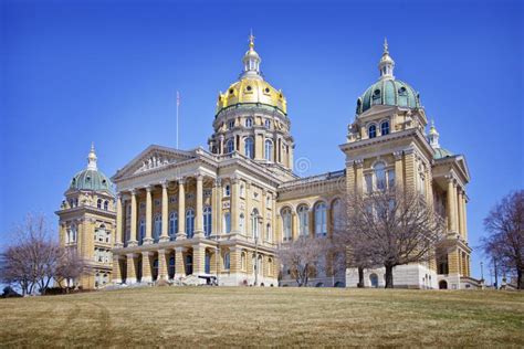 Iowa State Capitol Stock Image Image Of Attraction Officials 12856689