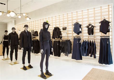 Look Inside Lululemon S Ultra Sleek Concept Store Fortune