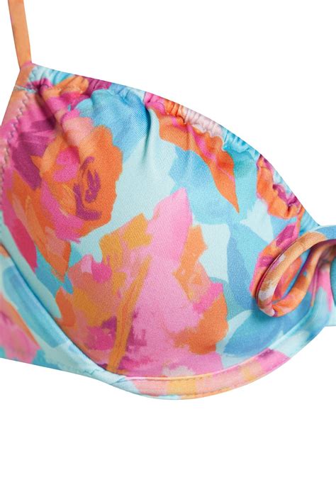 TRENDYOLMİLLA Çiçek Desenli Balkonet Tünelli Regular Bikini Takımı TBESS24BT00102 Fiyatı