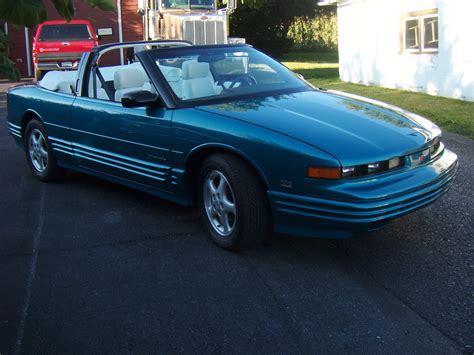 1994 Oldsmobile Cutlass Supreme Base Convertible 2 Door 3 4L Classic