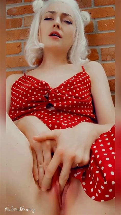 Watch Diddling Pussy White Girl Babe Porn SpankBang