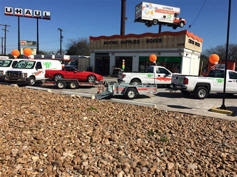Renters are reviewing the u-haul locations near me for reliability 8