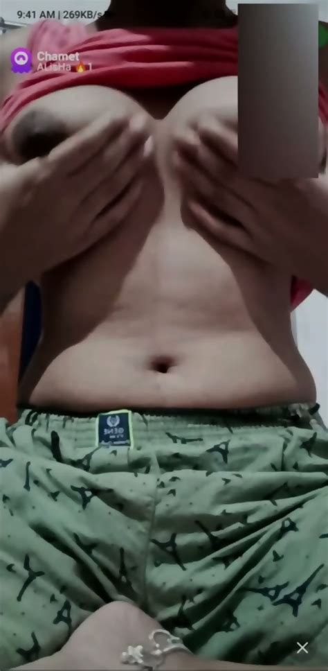 Alisha Showing Boobs Pussy And Fingering On Chamet Live With Face