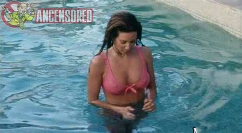 Naked Leslie Danon In Burning Down The House