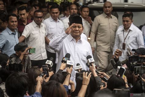 Prabowo Thanks President Jokowi For Smooth Running Of Elections